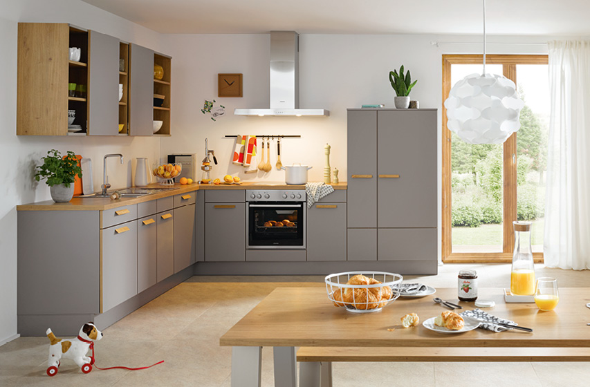 Moderne Küche mit matten Anti-Finger-Print Fronten in Grau.