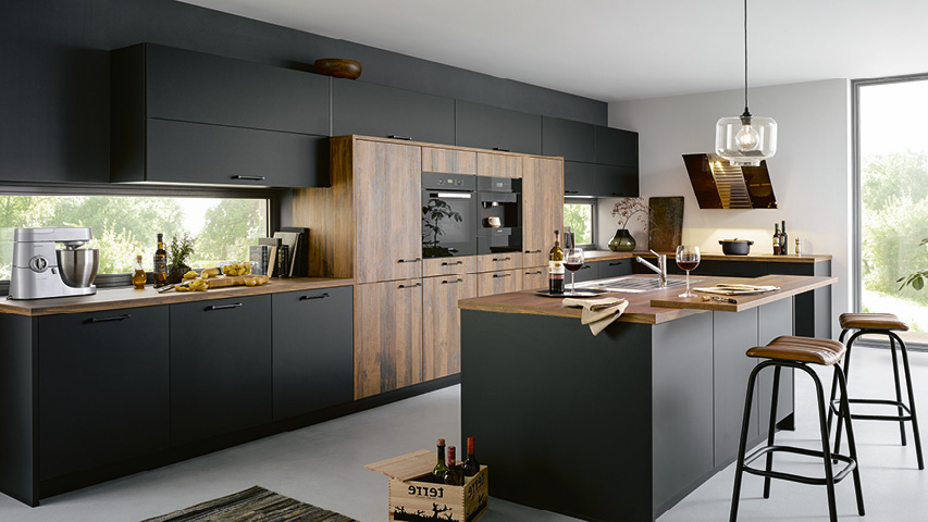 Moderne Küche mit matten Anti-Finger-Print Fronten in Anthrazit.