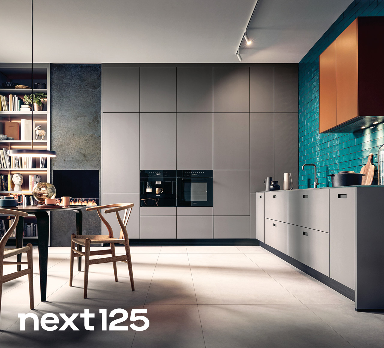 Helle Einbauküche mit grünen Unterschränken, weißer Hochschrankwand und moderner Wandgestaltung mit Pflanzenmodulen. Zeitgemäße next125 Küche mit klarer Linienführung.