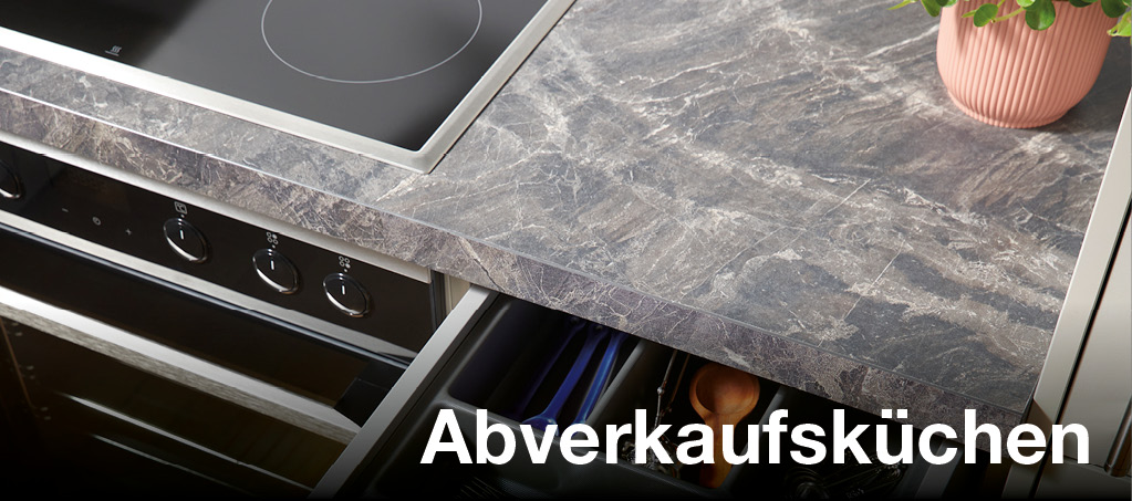 Küchenschublade mit Besteckeinsatz in Abverkaufsküche