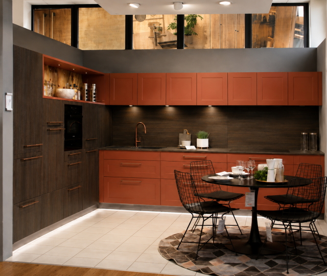 hauptbild koje 19 kaufbeuren himmlisch wohnen indischrot akoni wood optik lküche abverkauf küche angebot